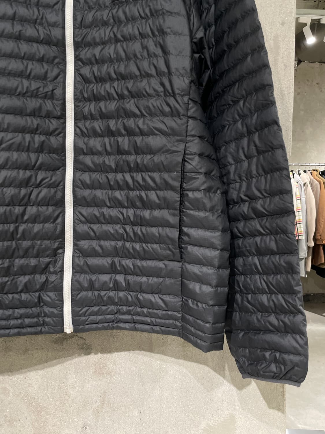 파타고니아 그레이 경량 다운 자켓 상품이미지5