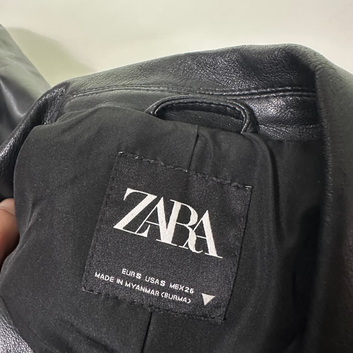 우먼S 자라 블랙 크롭 레더 라이더자켓 상품이미지4