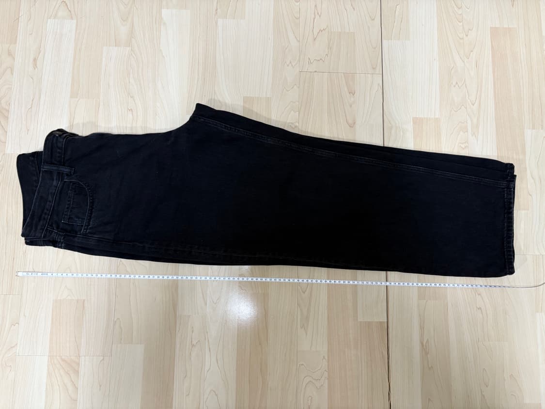 유니클로 와이드스트레이트진 31 블랙 상품이미지4