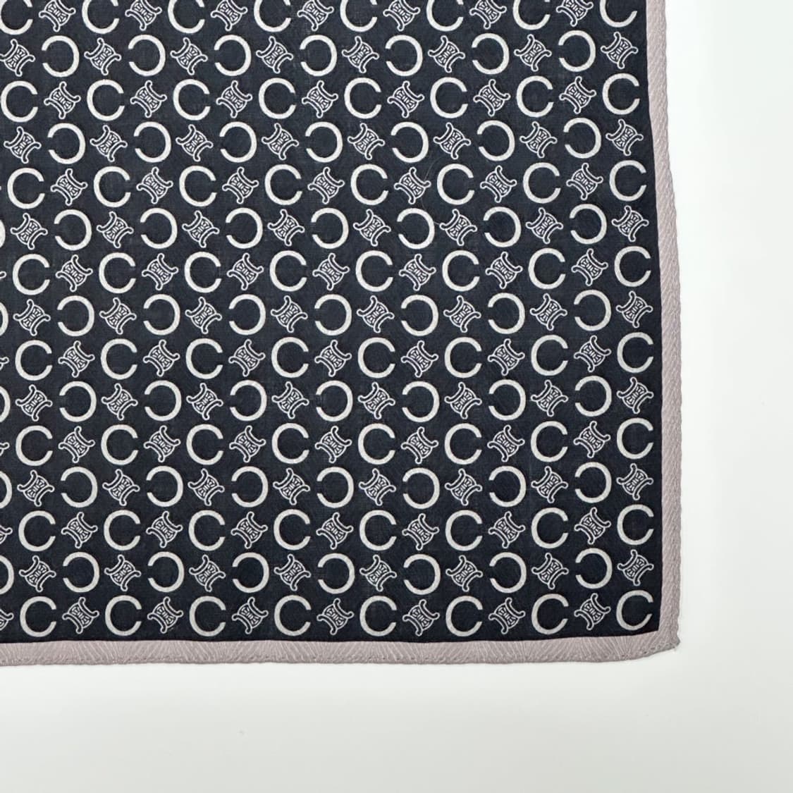 (새상품) celine / 셀린느 쁘띠스카프 손수건 상품이미지3