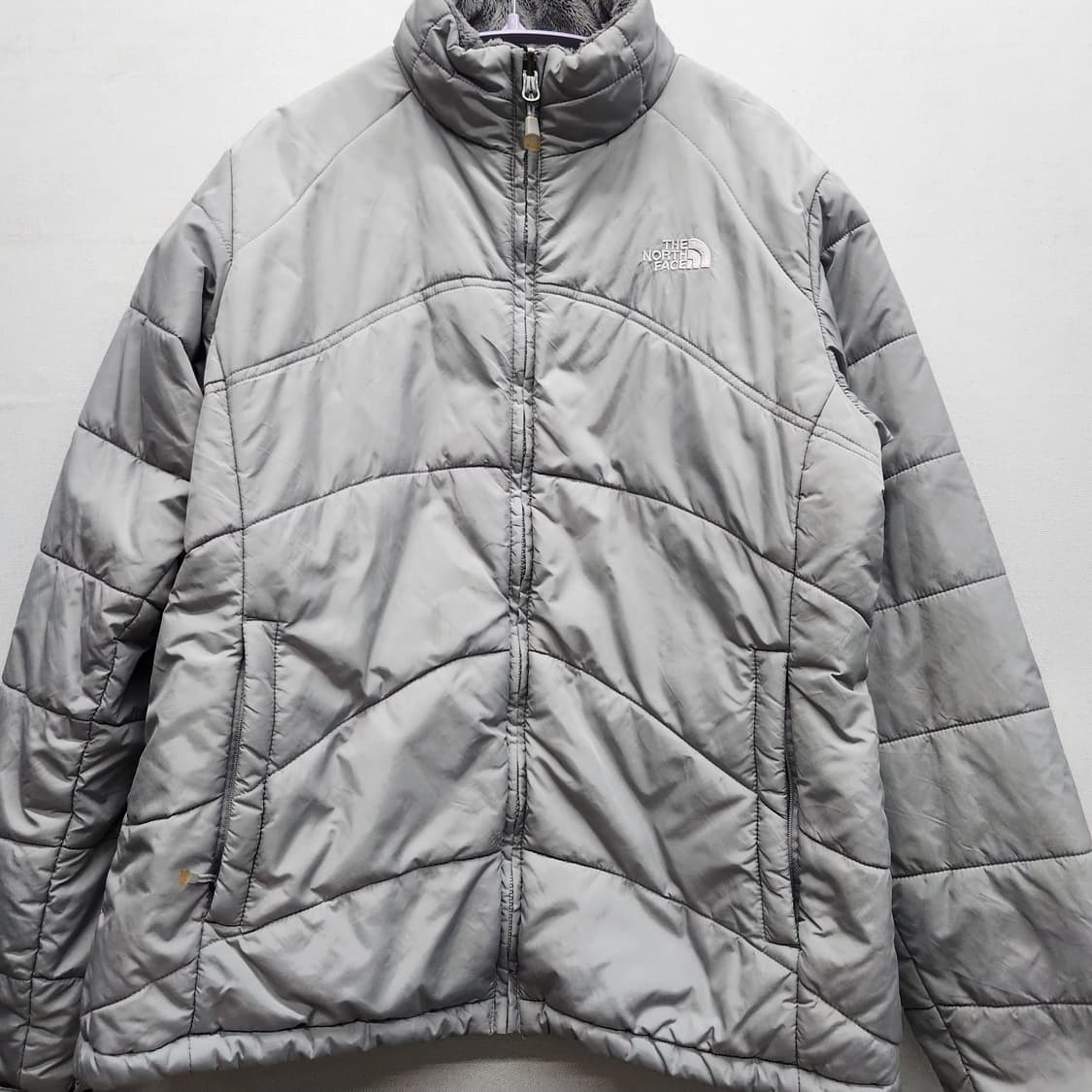 노스페이스 로고 경량패딩 95(M) 남여공용 상품이미지2