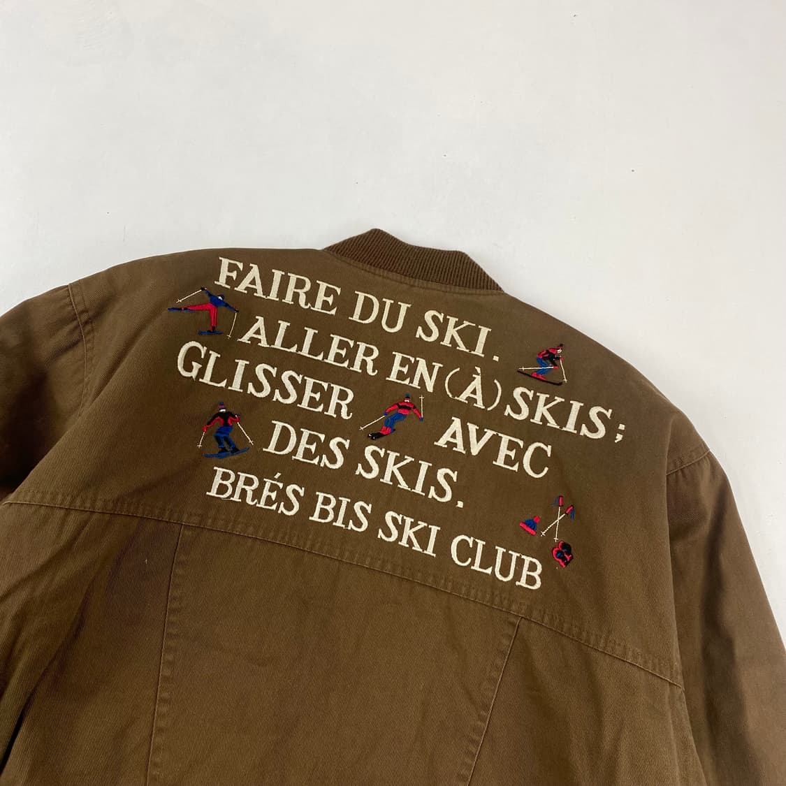 브레스비즈 빈티지 자수 봄버 점퍼 (100) 상품이미지3