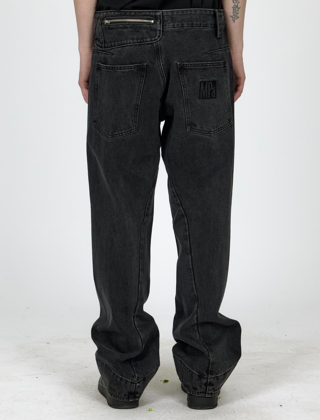 (미시착 새상품) 플라스틱프로덕트 MPA 워싱 데님 팬츠 - 블랙 / L 상품이미지5