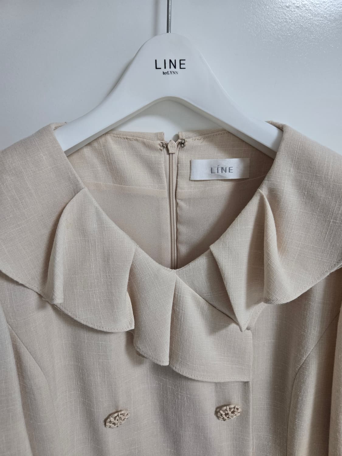 LINE 라인 러플 포인트 더블버튼 원피스(NWOPKD05) 상품이미지6