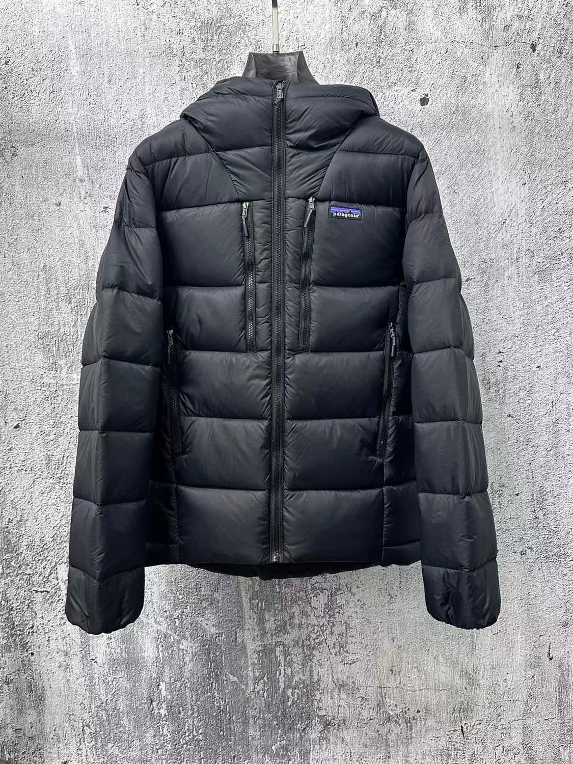 파타고니아 피츠 로이 다운 후디 블랙 L 상품이미지1