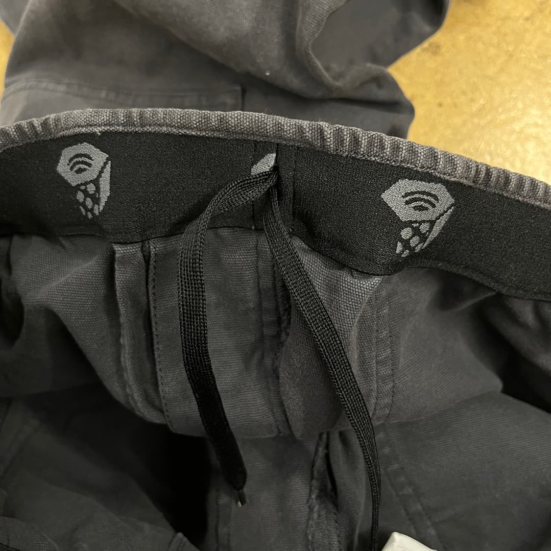 [정품/M] 마운틴하드웨어 카고 조거팬츠 차콜 b10 상품이미지6