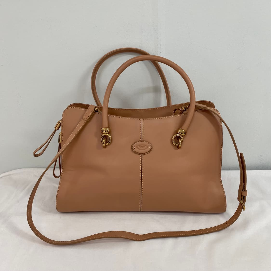 TOD’S 토즈 가죽 크로스백 숄더백 상품이미지1