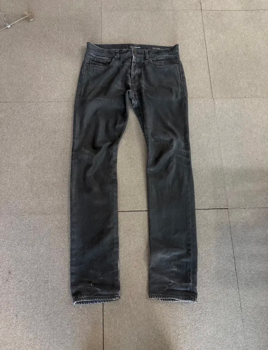 국내판 생로랑 왁싱 블랙 데님팬츠 31 상품이미지1