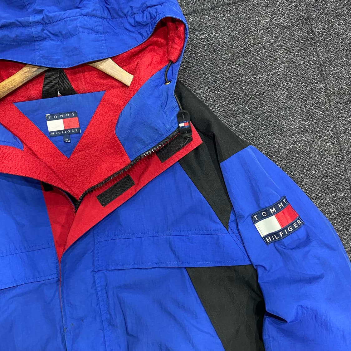 타미힐피거 윈드기어 바람막이 상품이미지3