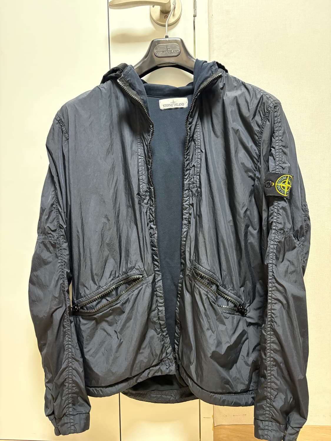 (새상품급, M) 스톤아일랜드 크링클랩스 바람막이 상품이미지1