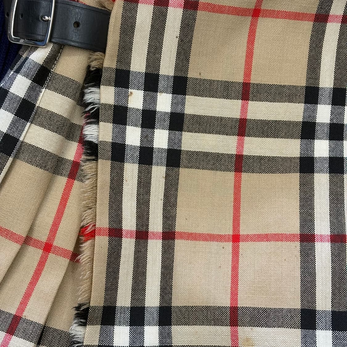 버버리 노바체크 버클 미디 스커트 상품이미지6