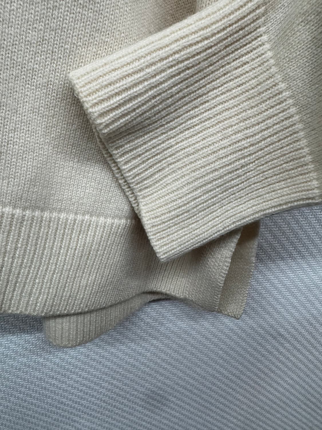 아떼바네사브루노 모/캐시미어혼방 니트 가디건S(L) 상품이미지5