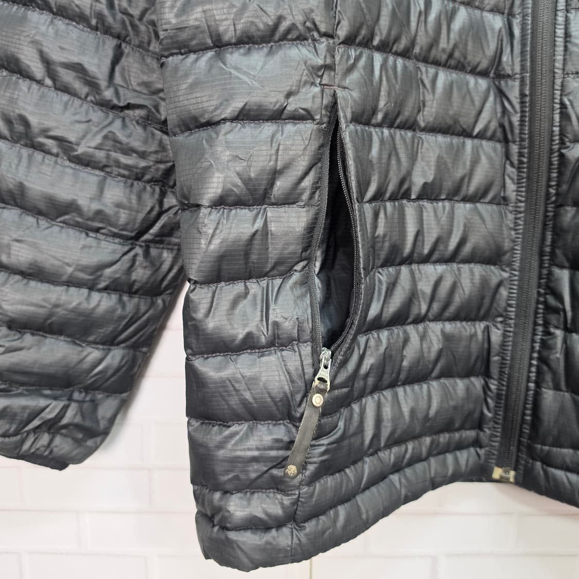 마운틴 하드웨어 다운 후드 패딩 자켓 집업 점퍼 100 L 사이즈 상품이미지3