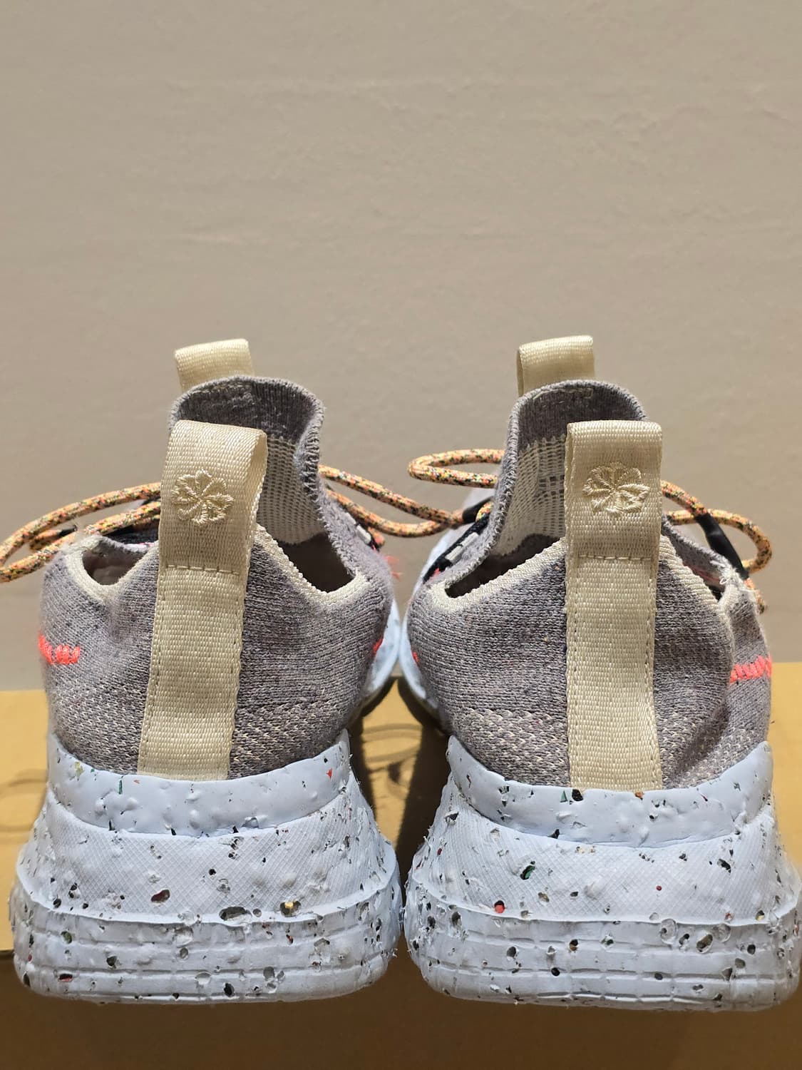 [265] 나이키 스페이스히피01 배스트 그레이 하이퍼 크림슨 상품이미지5