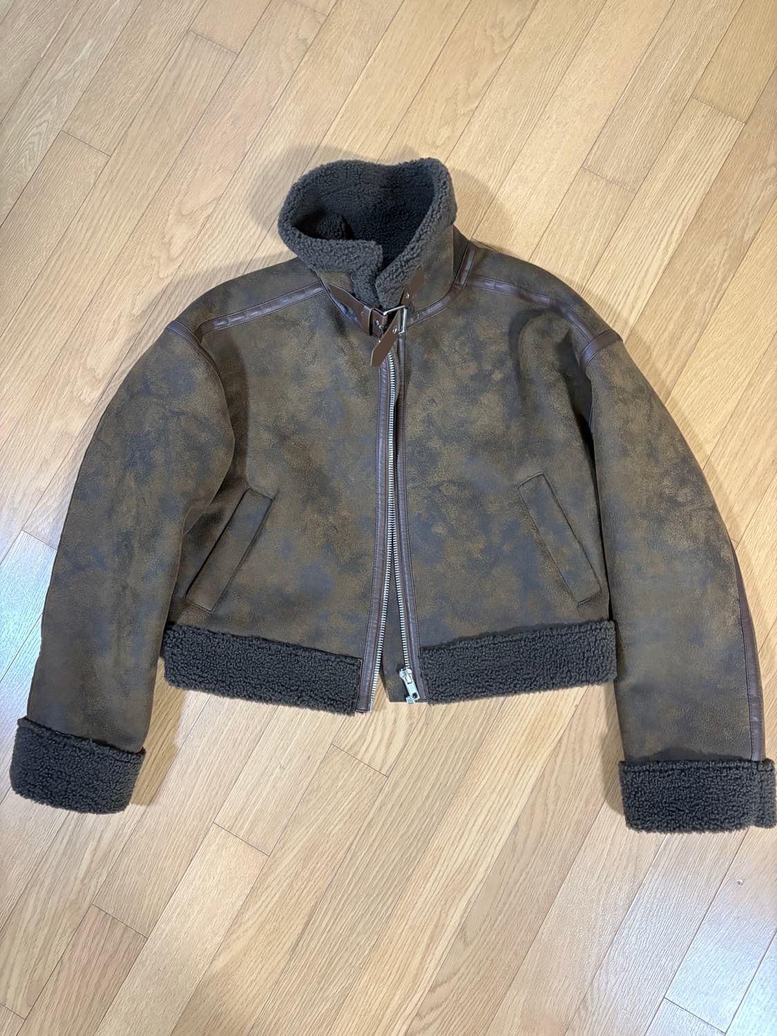 블랙업 무스탕 브라운 상품이미지1