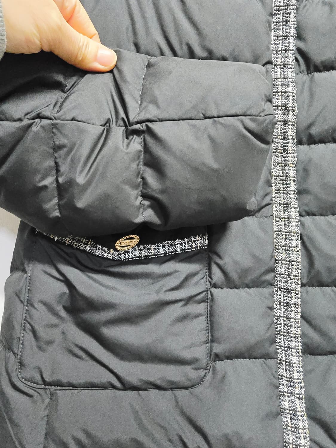 jj지고트 트위드 블랙 경량 구스패딩 자켓 상품이미지4