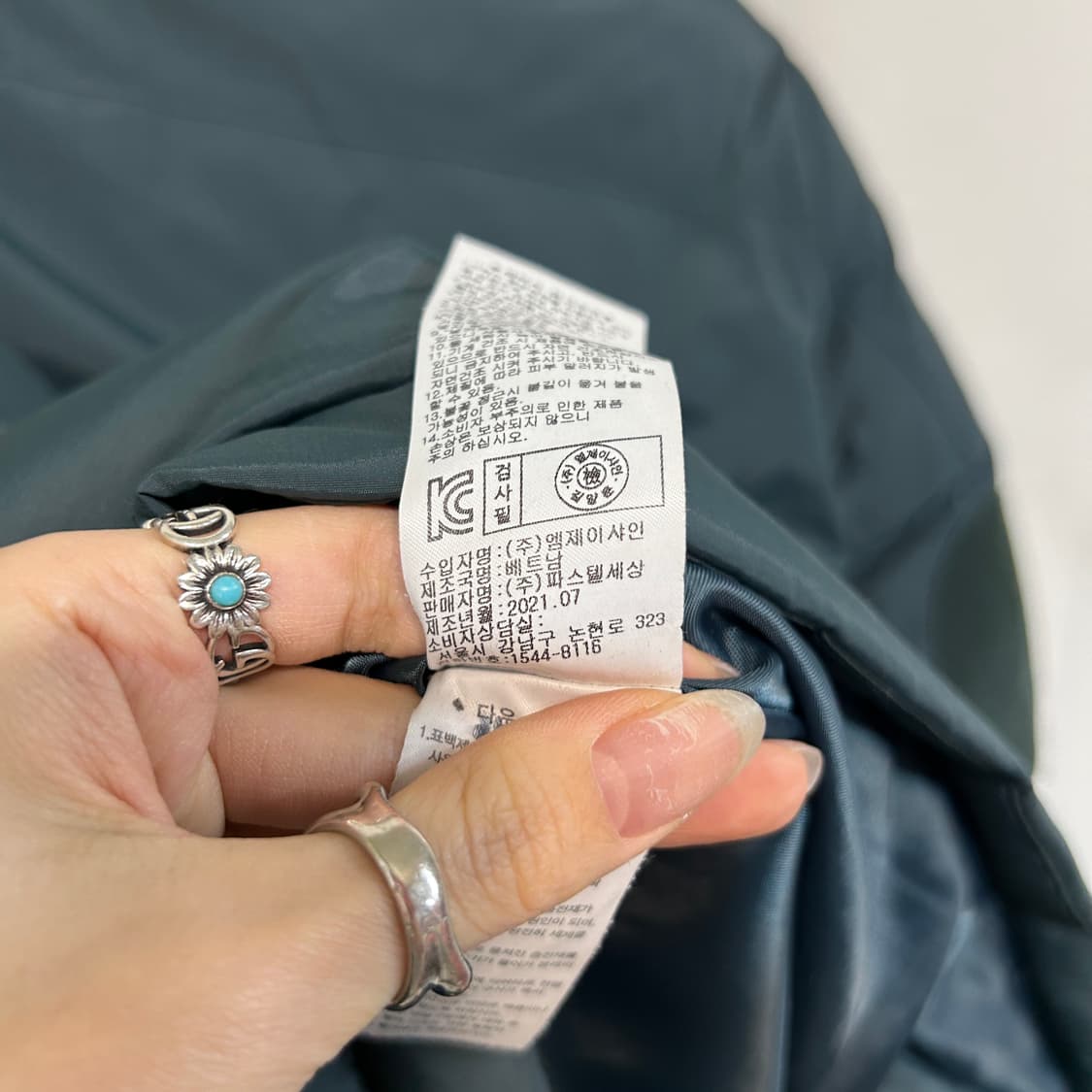 헤지스 2021 키즈 오리털 패딩 130 상태최상 상품이미지5