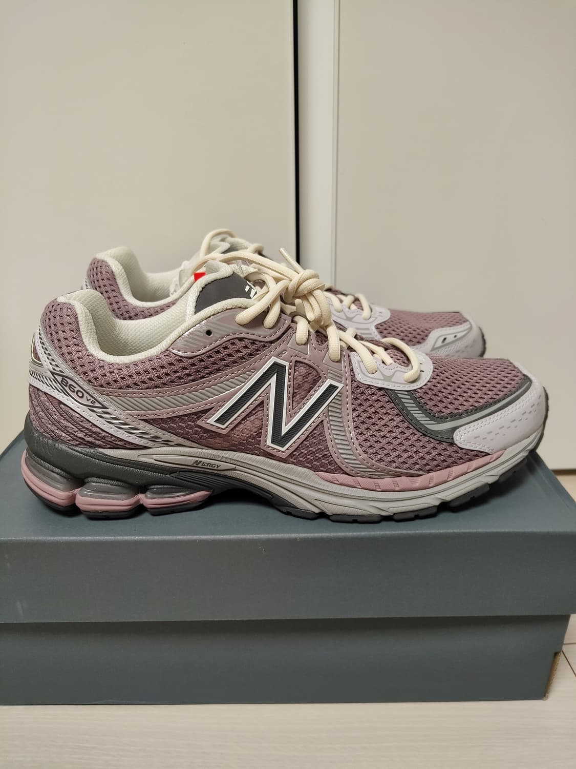 새상품 뉴발란스 860 275 상품이미지2