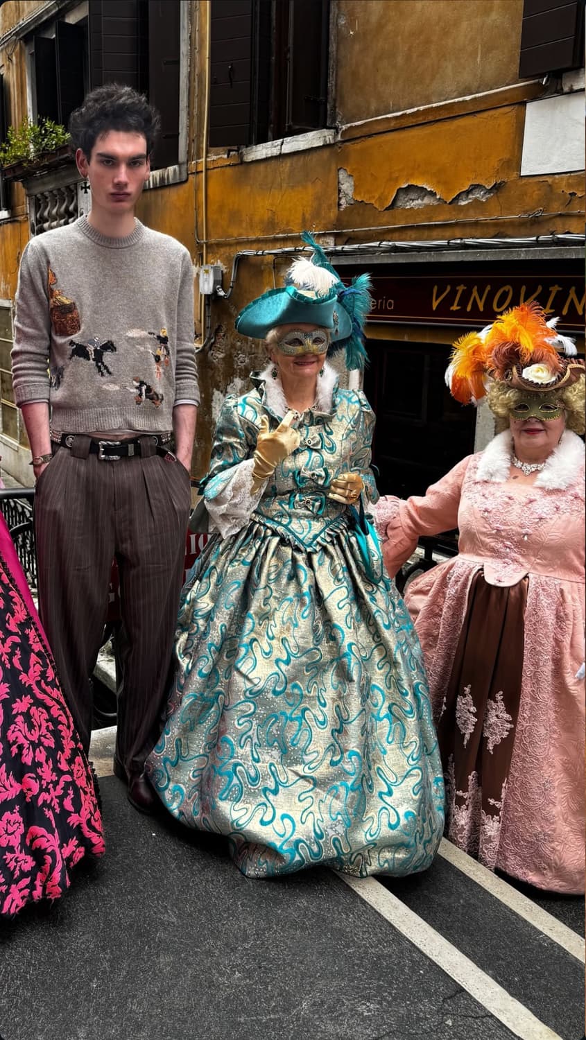 ERD come live with me sweater 상품이미지1