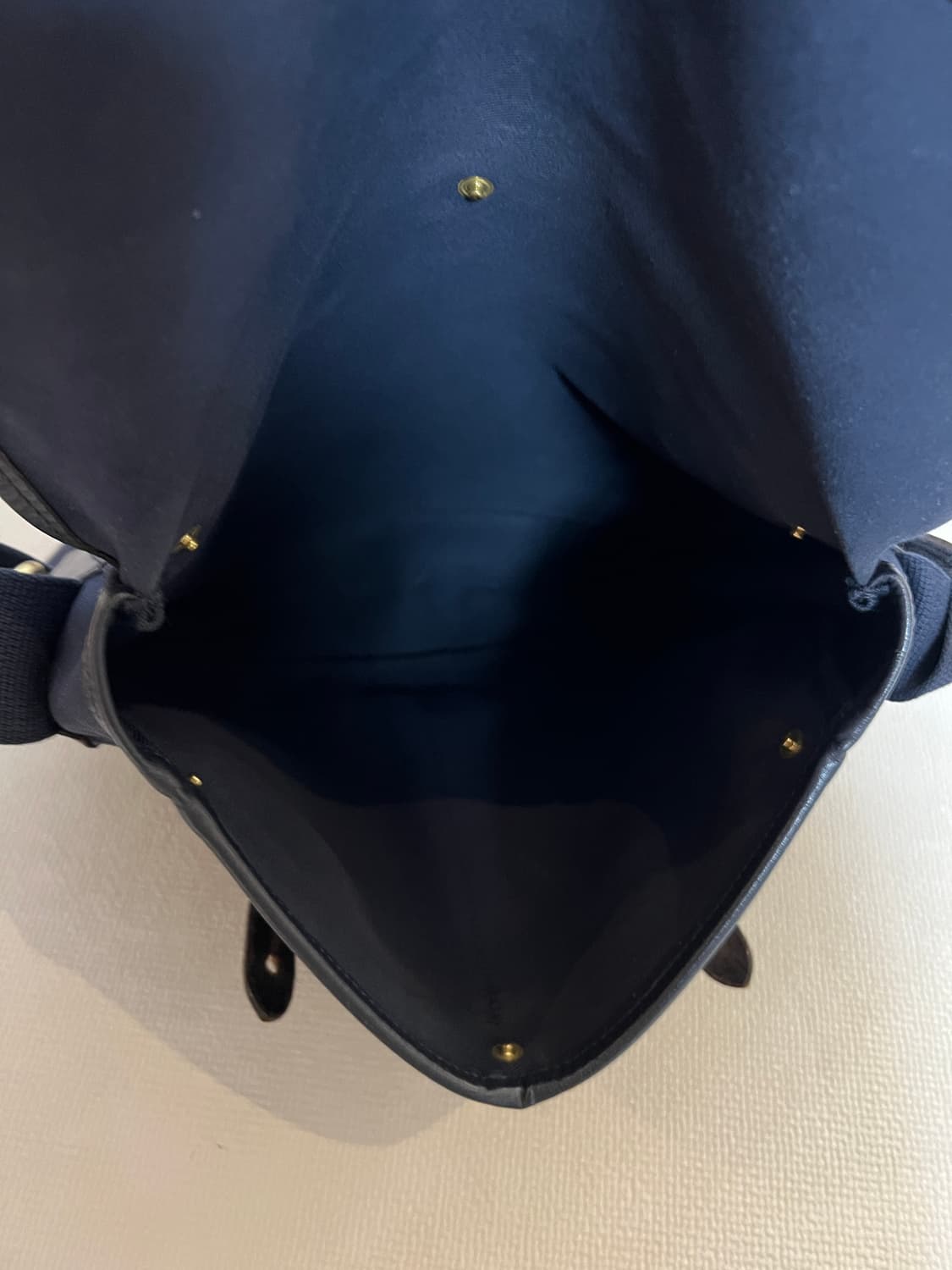 브래디백 아리엘 라지(네이비) 상품이미지3