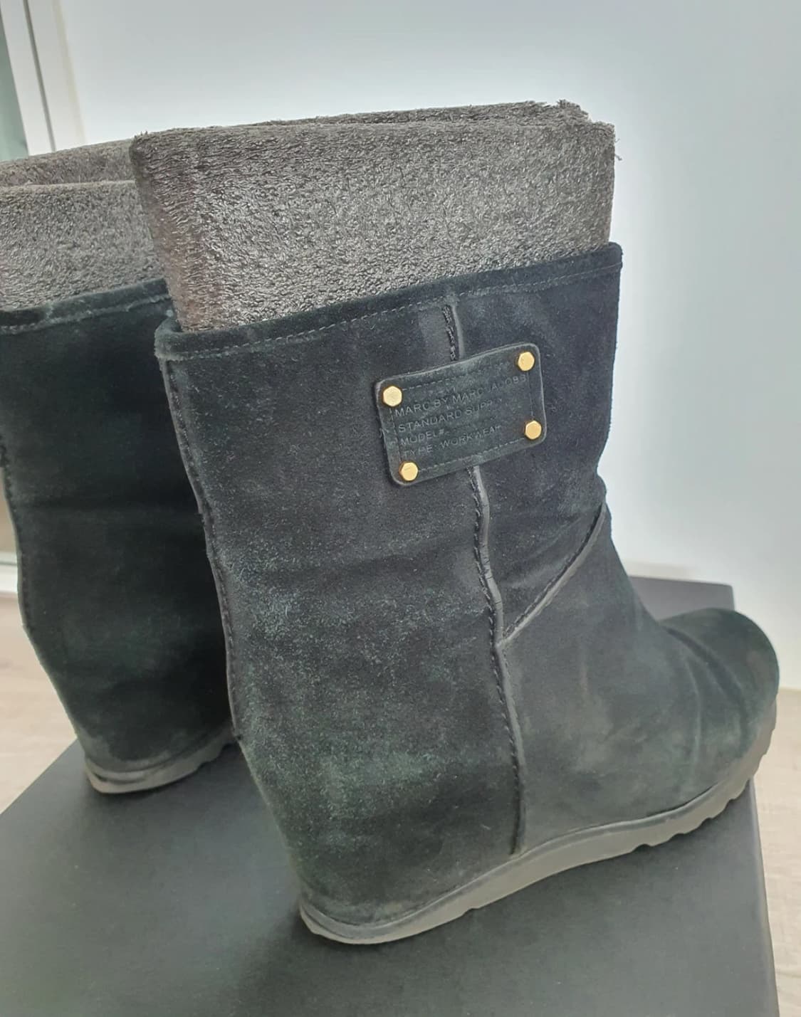 마크 바이 마크 제이콥스 블랙 스웨이드 앵클 부츠 230 상품이미지2