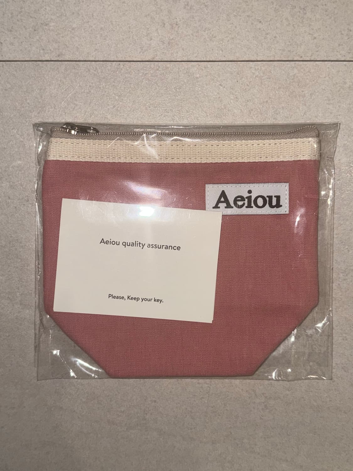 (새상품) 아에이오우 Aeiou 파우치 (M size) Stockholm 상품이미지2