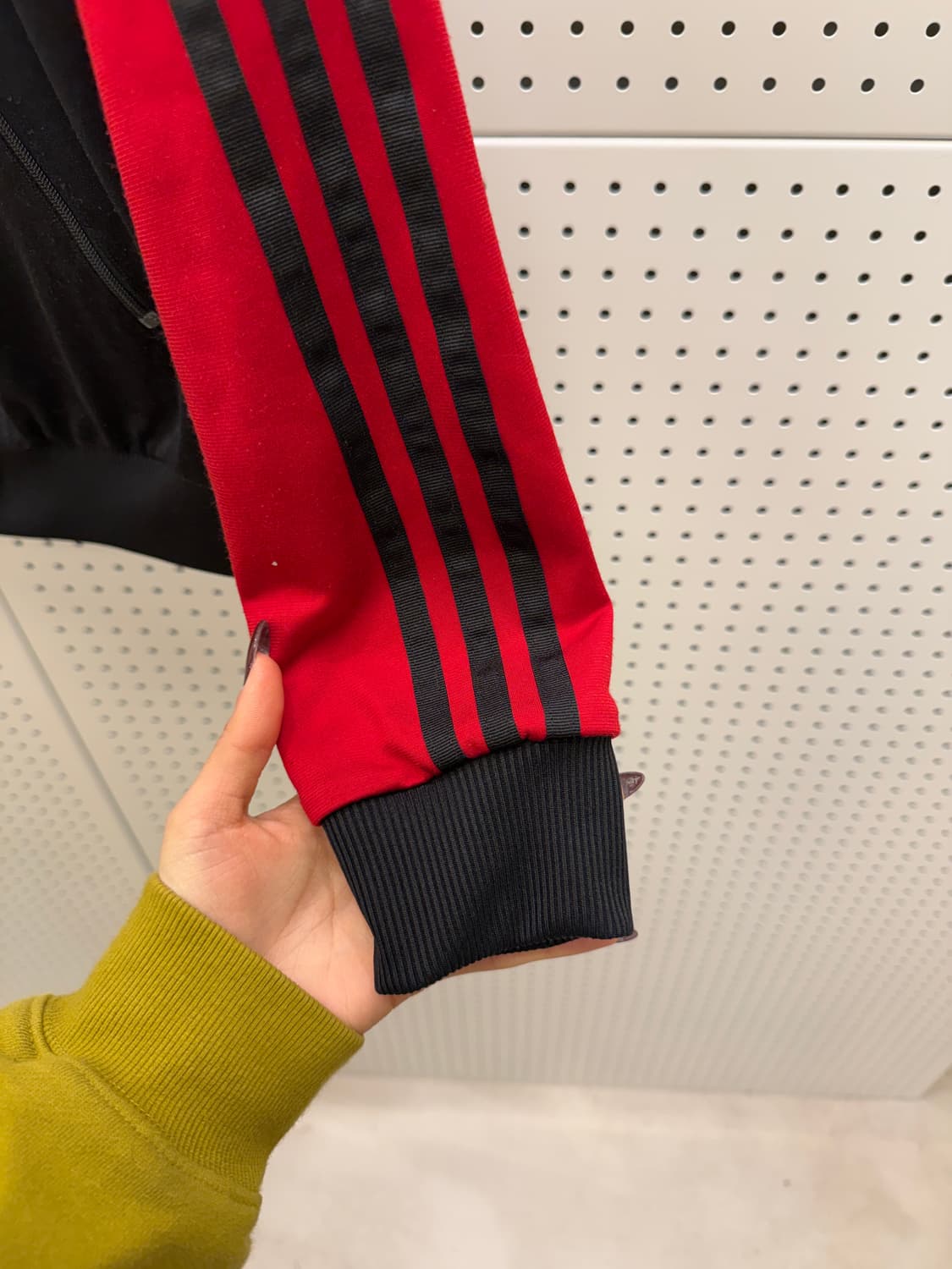 아디다스 오리지널 트랙 자켓 레드 블랙 U1135 상품이미지4