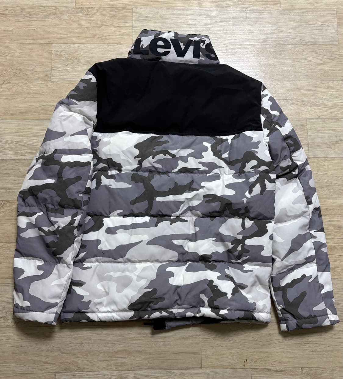 리바이스 카모 패딩 M사이즈 상품이미지1