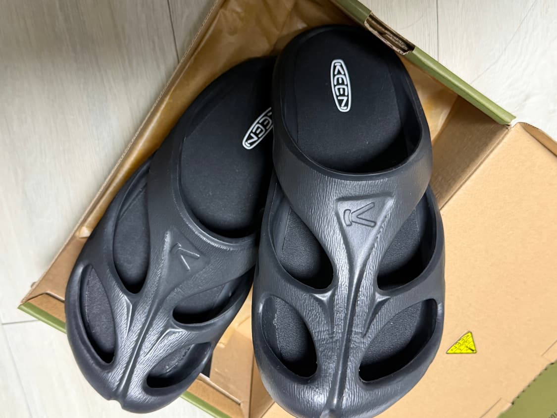 새상품 킨 샨티 블랙 더 블루 (W) 240 상품이미지1