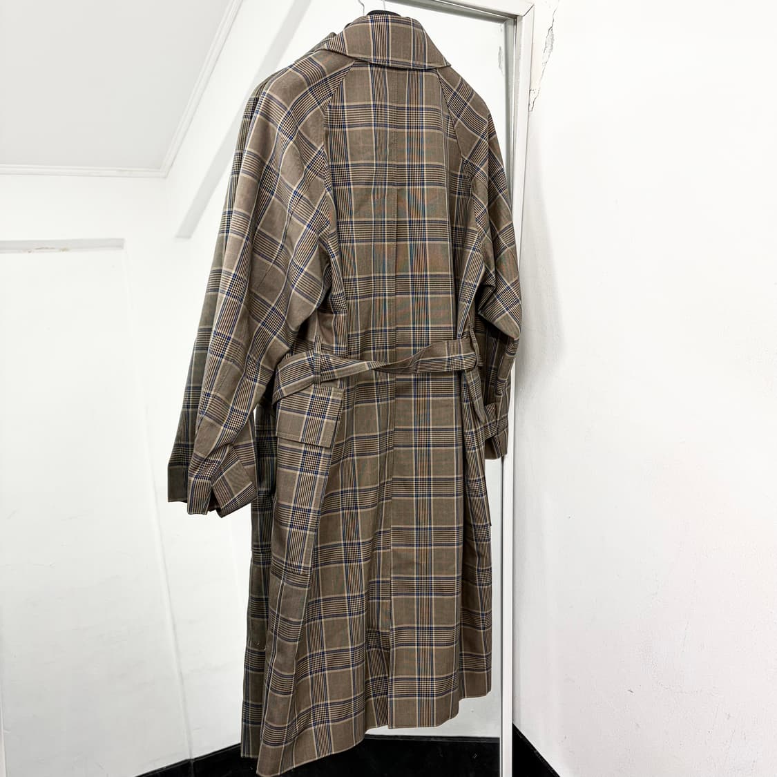 솔리드옴므 체크 롱 트렌치 코트 상품이미지5