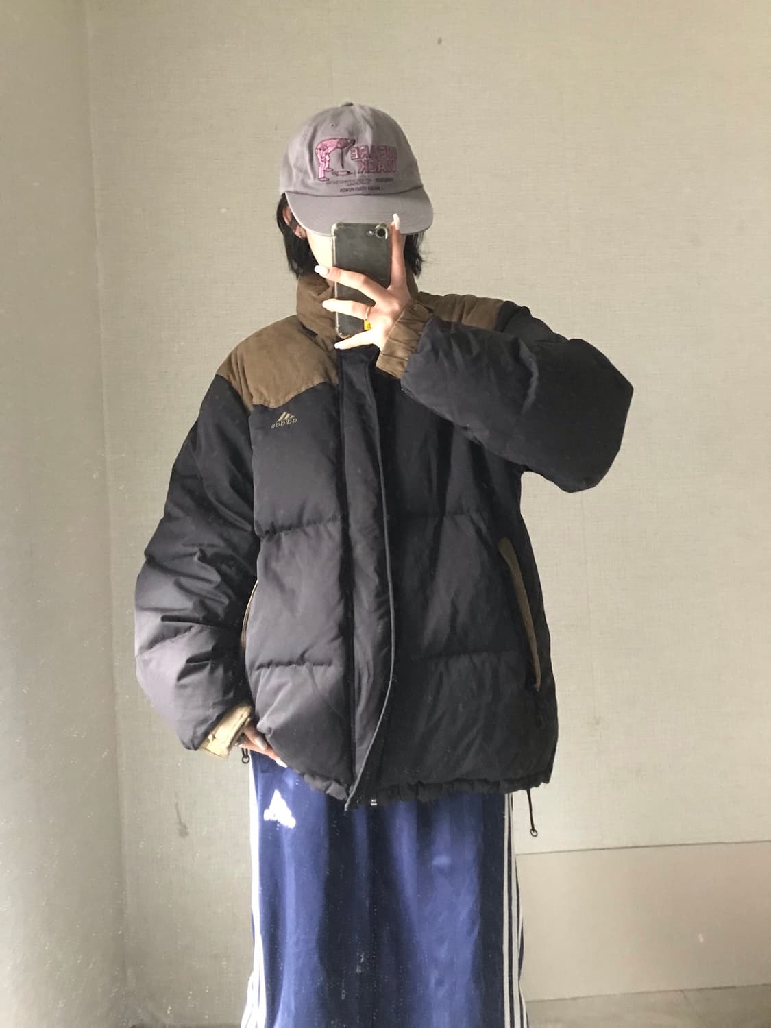 아디다스 00s 블랙 브라운 패딩 상품이미지3