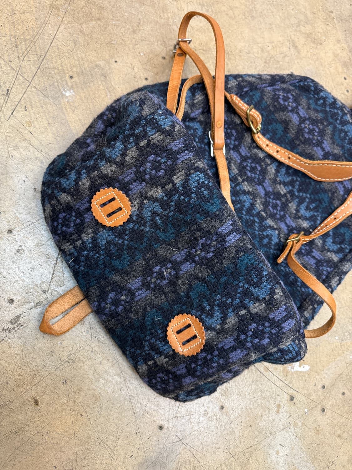 유케텐 트라이앵글 울 백팩 상품이미지3