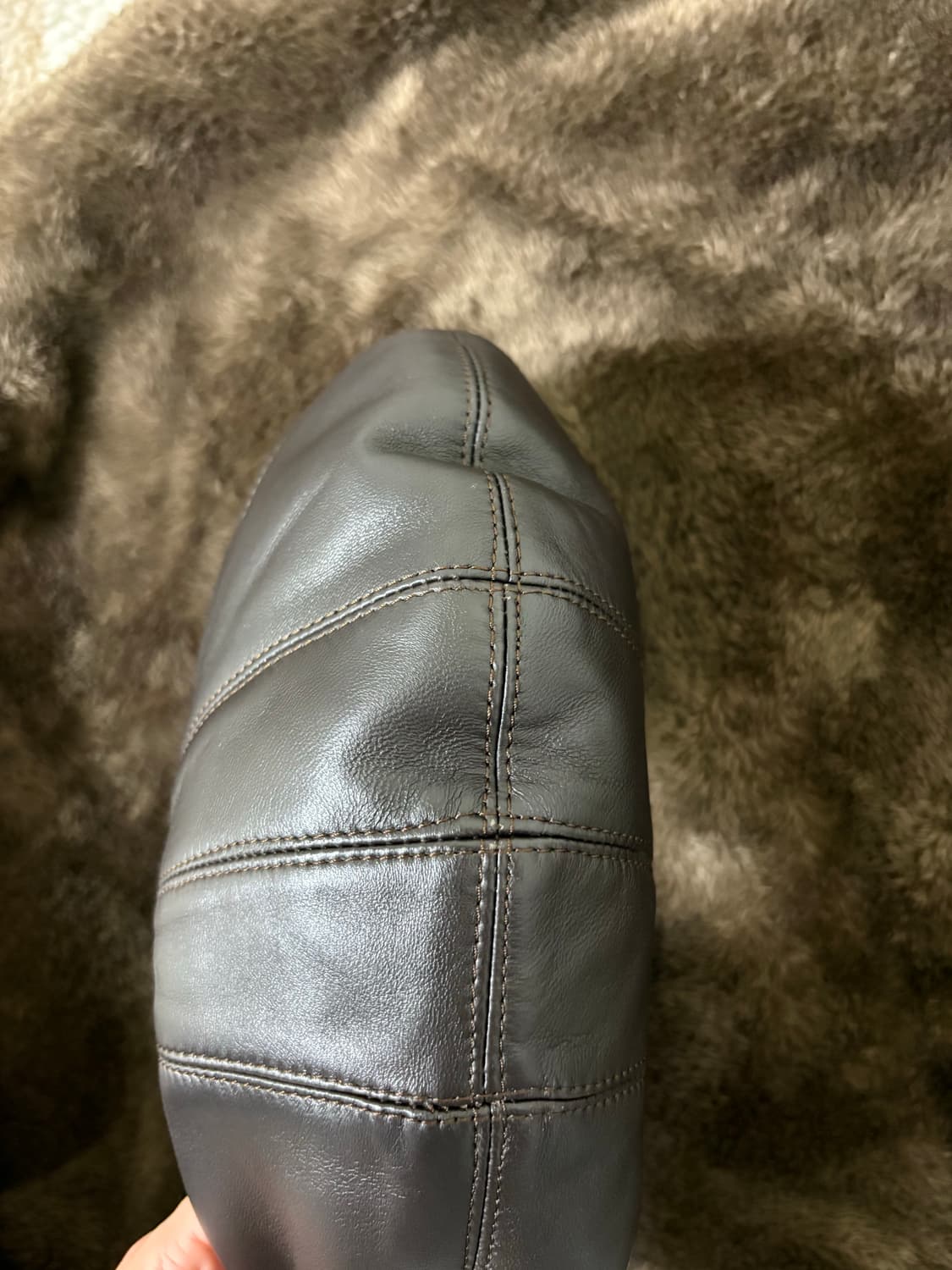 르메르 미니포춘 크로아상백 다크초콜릿 판매해요 상품이미지4