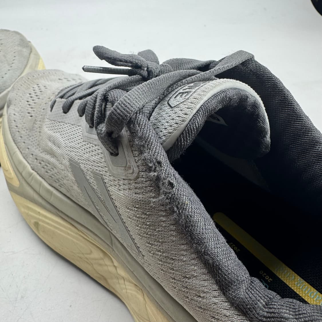 275) 뉴발란스 프레쉬폼 X 모어 V5 런닝화 스니커즈 상품이미지7