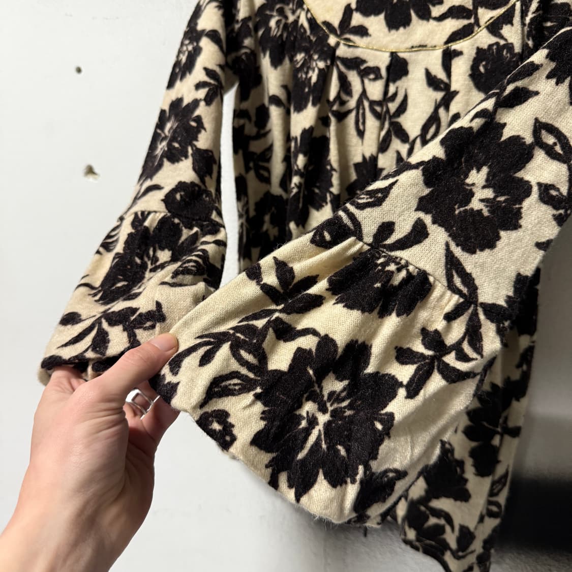 VTG 빈티지 오리엔탈 패턴 셔링 니트 블라우스 상품이미지4