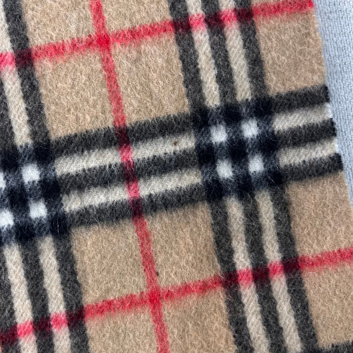 버버리 노바체크 캐시미어 베이지 머플러  상품이미지5