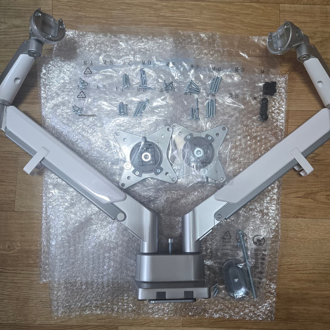 카멜마운트 고든 DMA-DSS 듀얼 모니터암 실버 상품이미지1