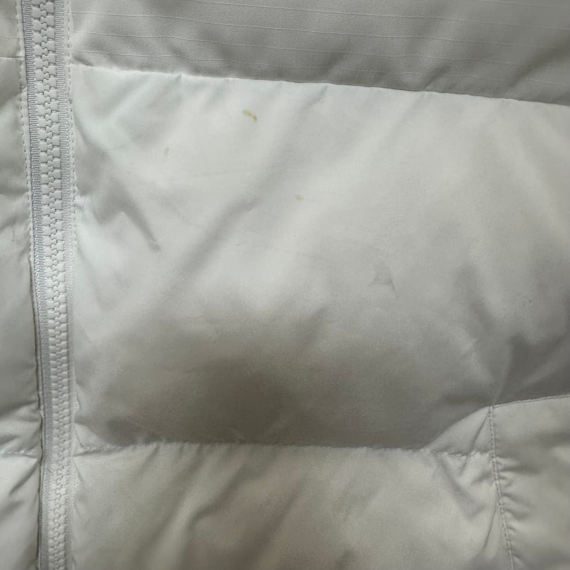 아디다스 공용 패딩조끼 화이트 오리털 XL 상품이미지5