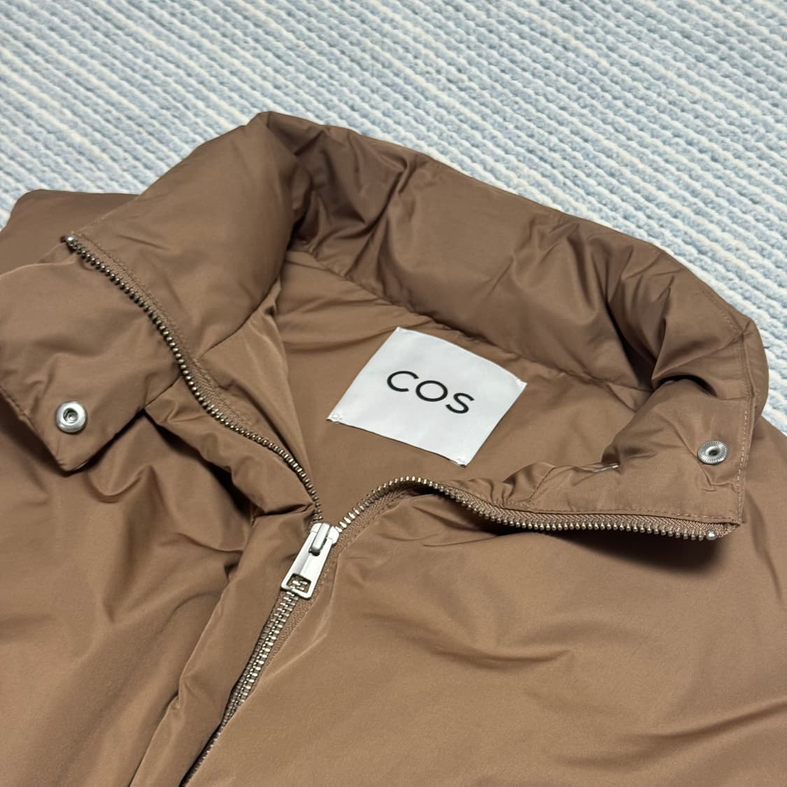 cos 코스 커피베이지 패딩 질레 (여성용) 상품이미지2