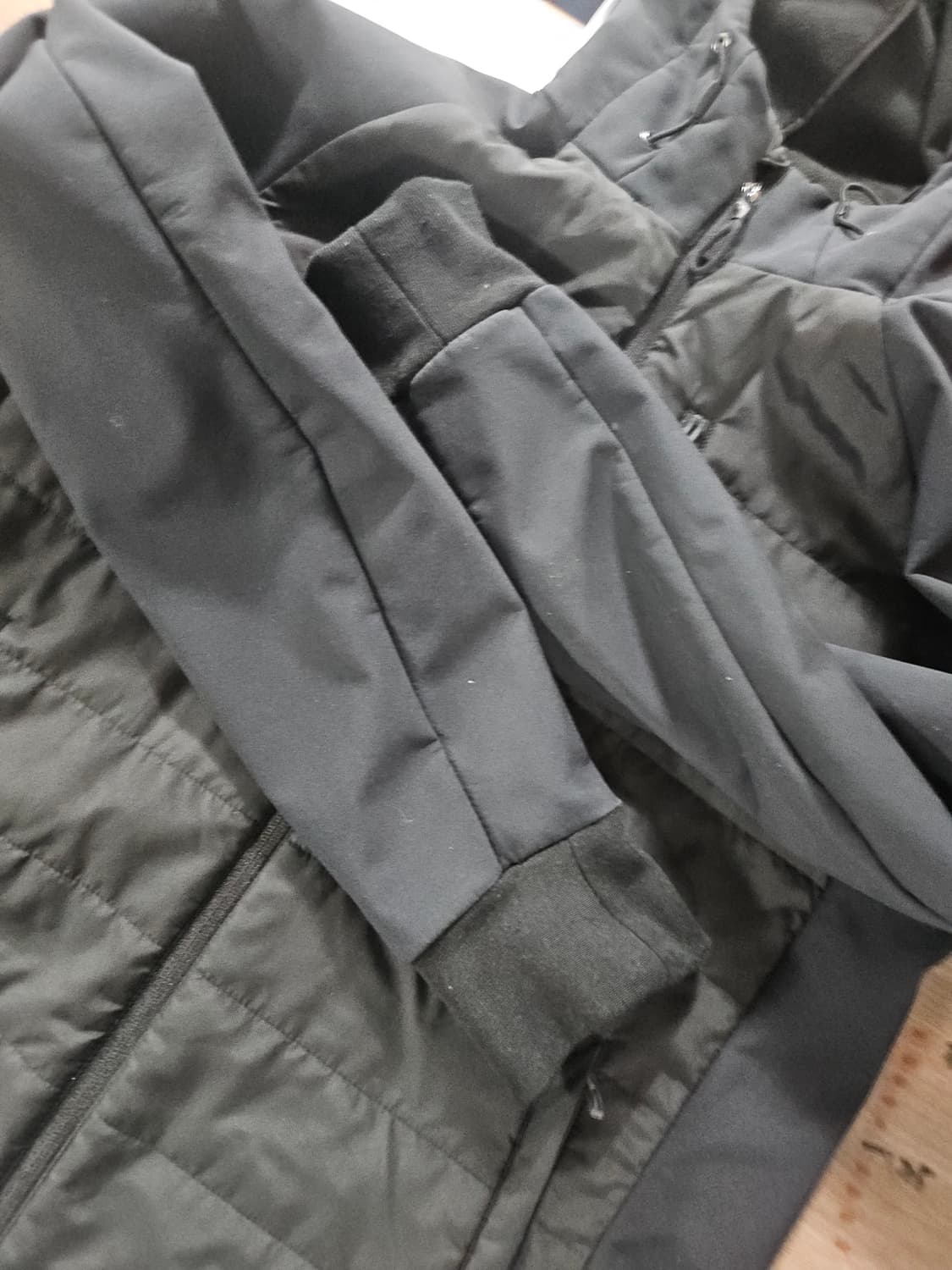 아디다스 로고 경량 패딩 후드집업  95 상품이미지5