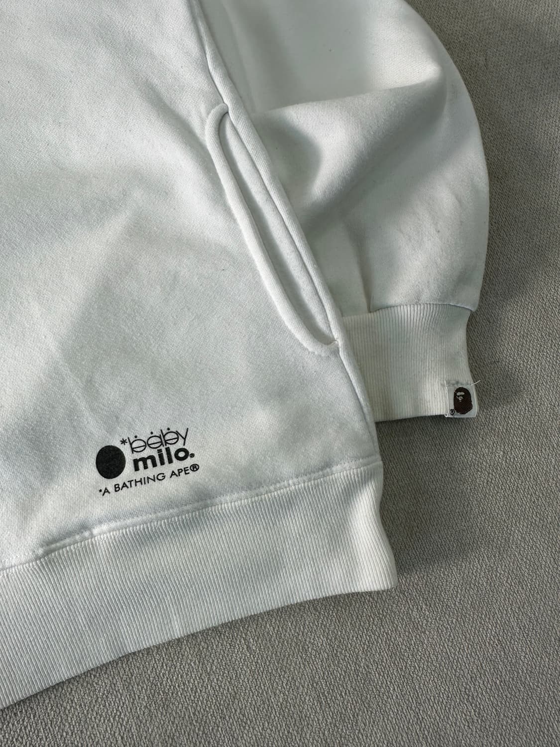 100 베이프 올드스쿨 베이비 마일로 화이트 후드티 상품이미지5