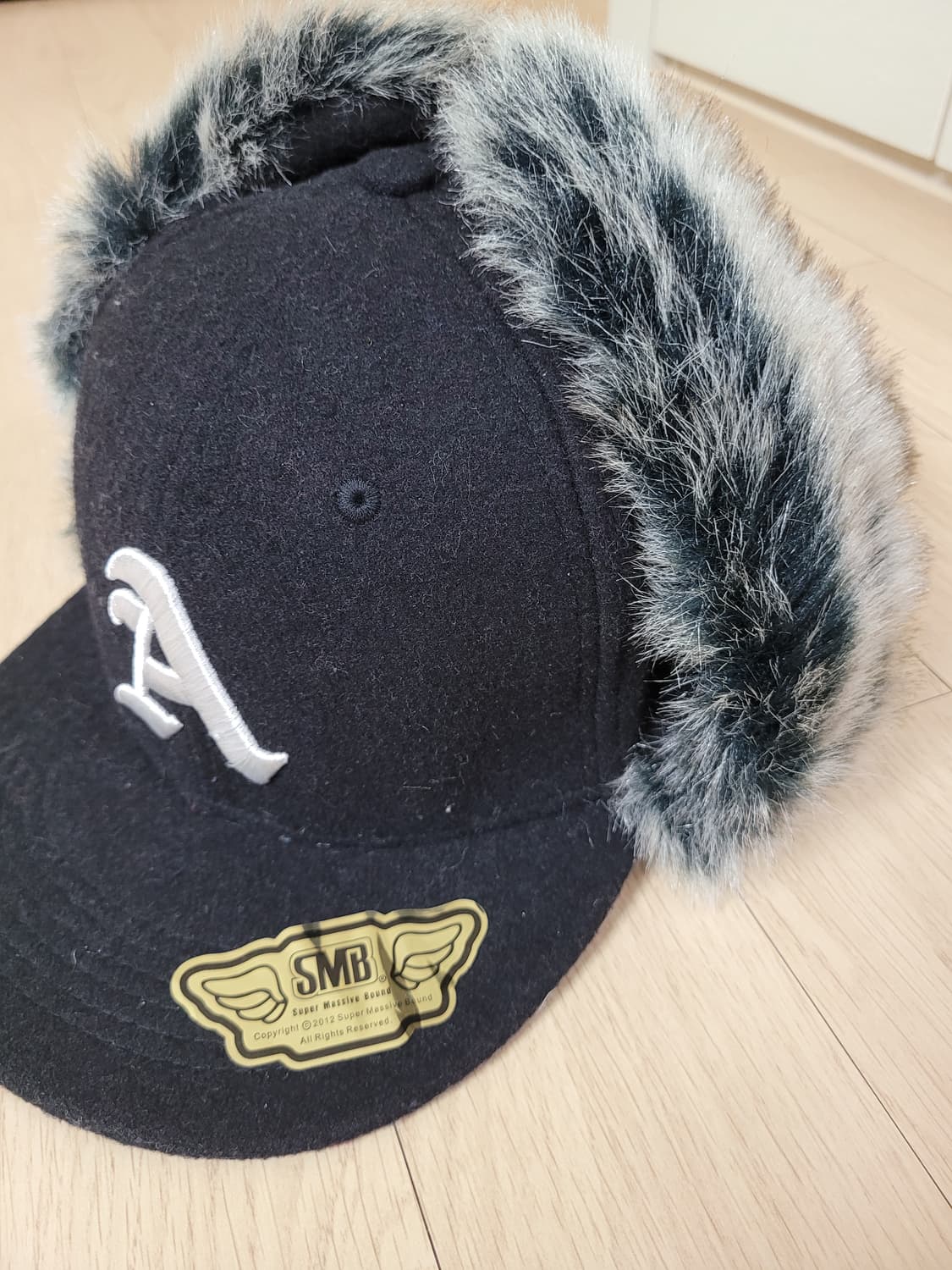 SMB 귀달이 스냅백 M/L사이즈 블랙 상품이미지3