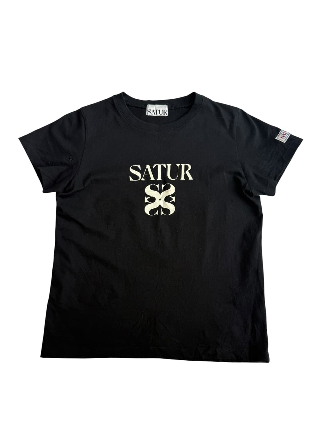 Satur 로고 블랙 반팔티 상품이미지5