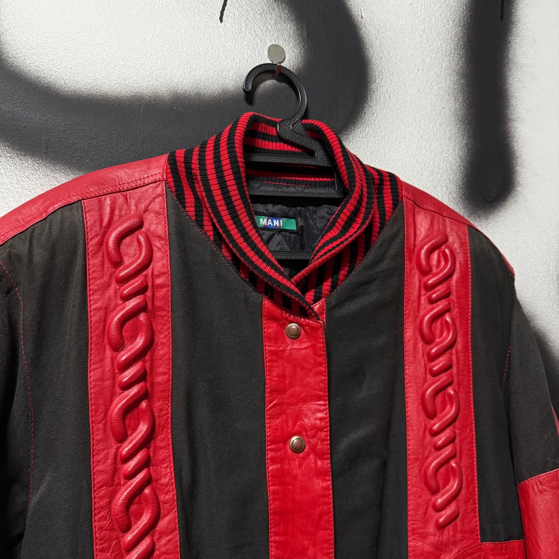 VTG 빈티지 소가죽 엠보싱 배색 올드스쿨 바시티 봄버 자켓 상품이미지3