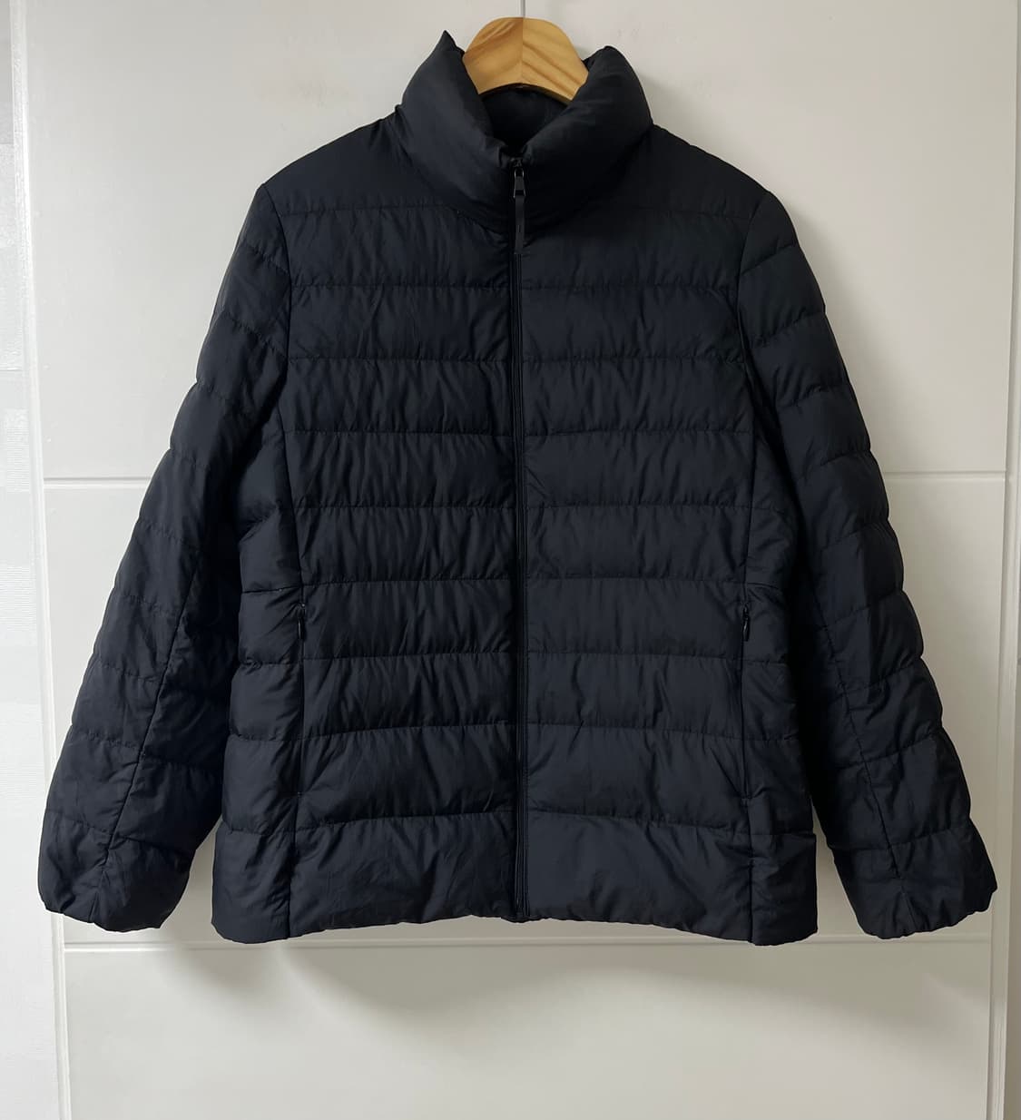 유니클로 울트라 라이트 경량 패딩 상품이미지1