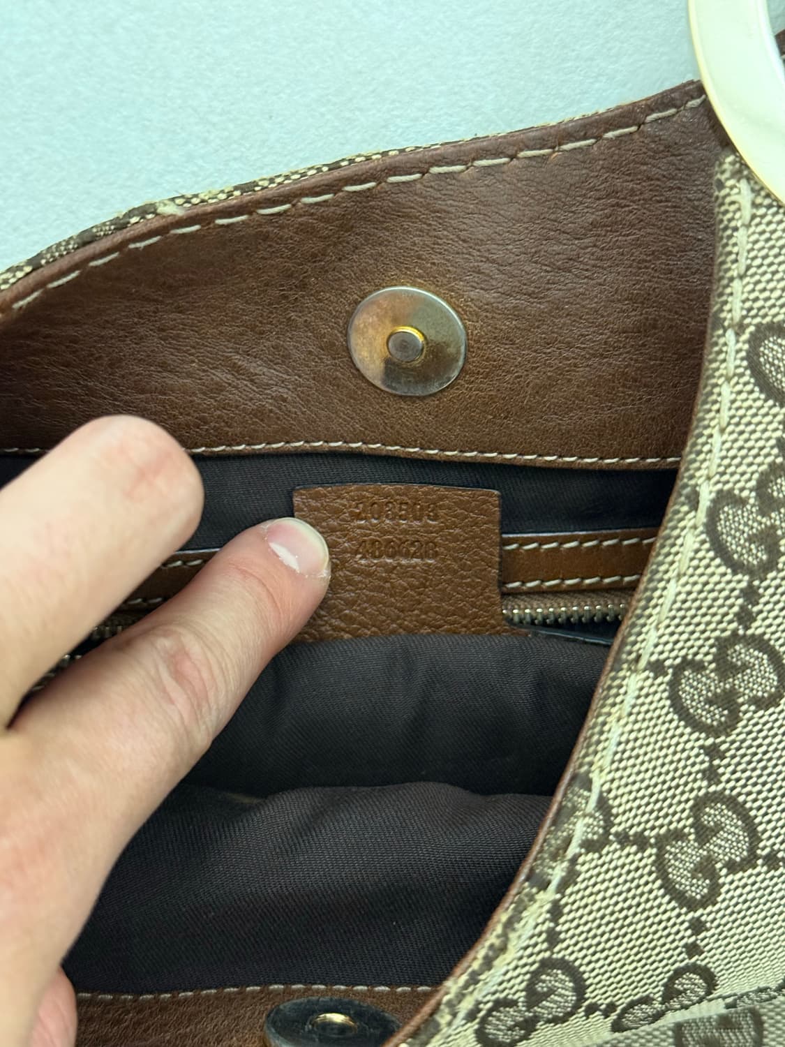 구찌 GG 캔버스 샬롯 미디엄 숄더백 상품이미지7