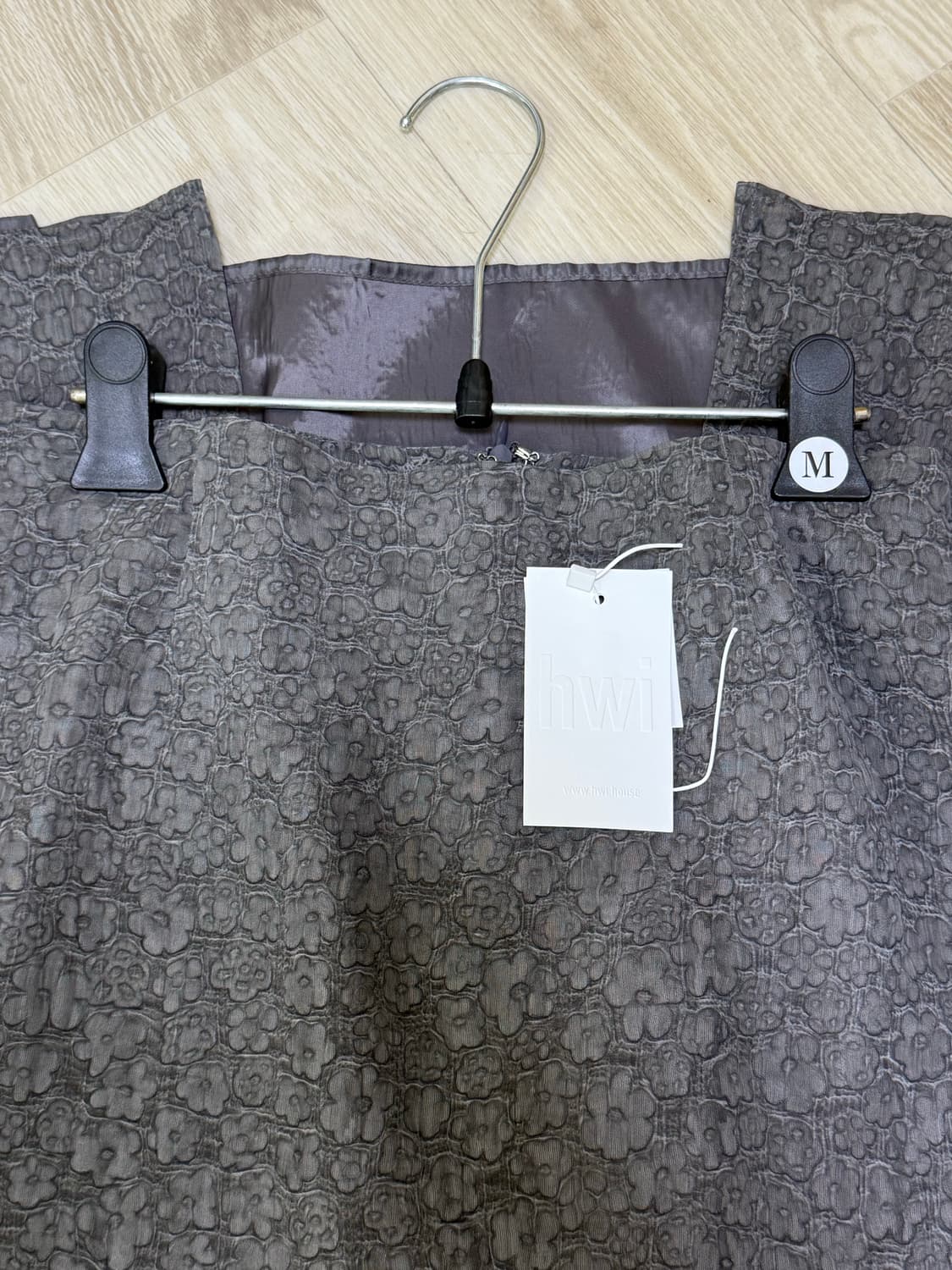 [새상품] hwi baby flower skirt (charcoal) 상품이미지4