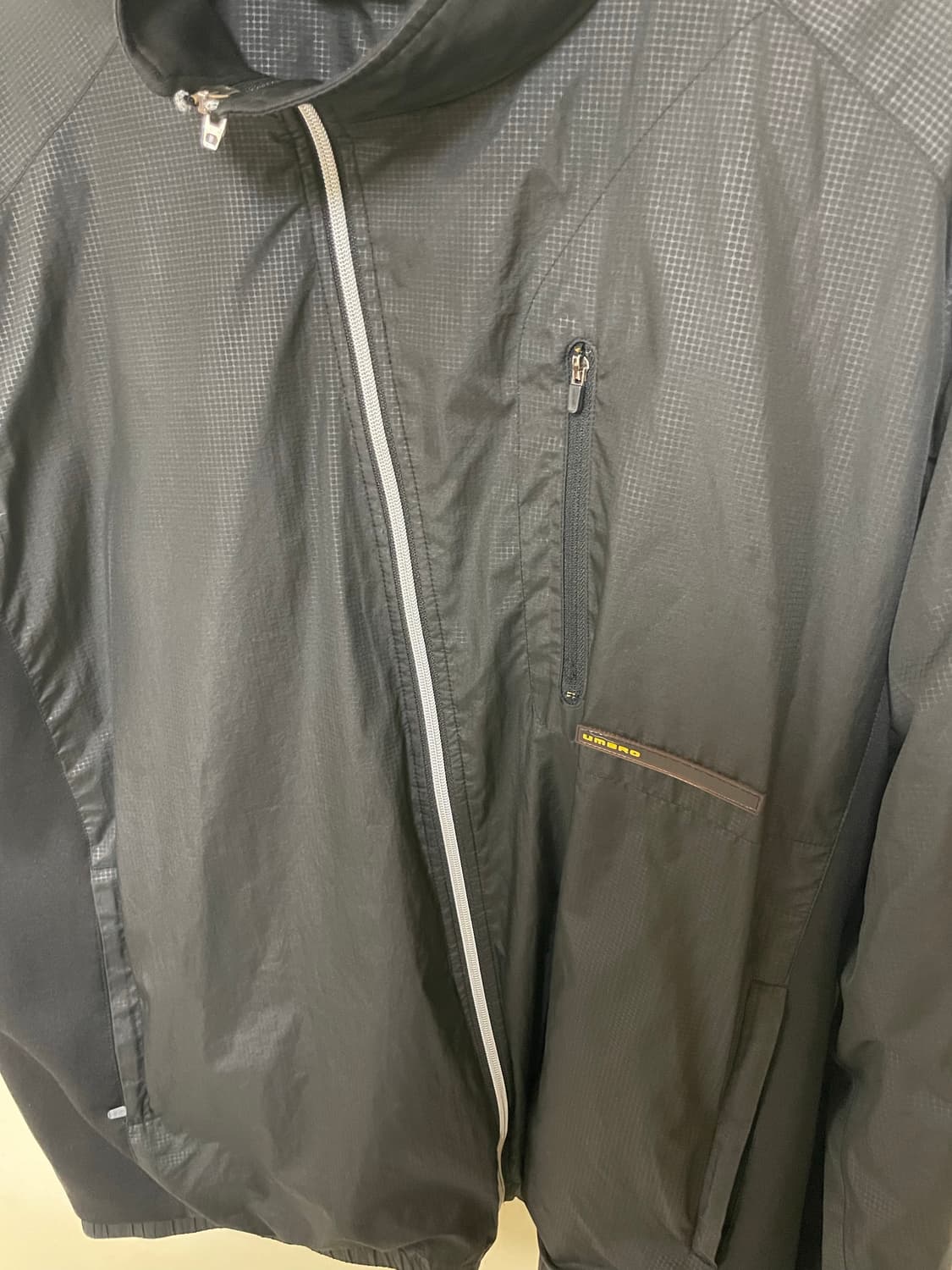 엄브로 바람막이 상품이미지3