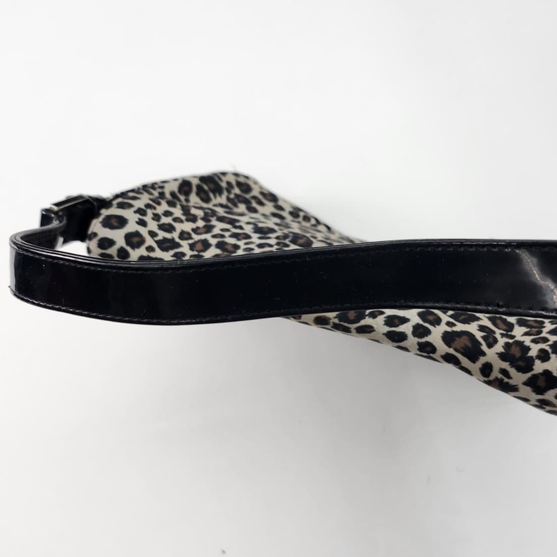 GUESS 레오파드 숄더백 상품이미지3