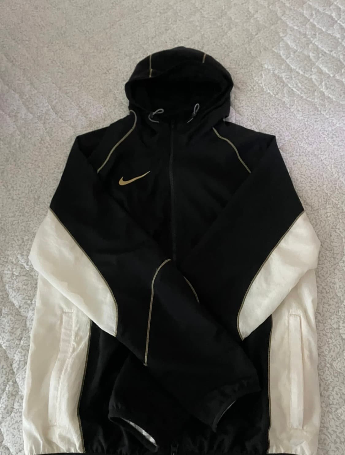 나이키 바람막이 M 상품이미지2